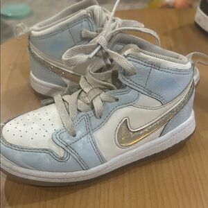 Nike Kids White and Light Blue Sneakers with Glitter Swoosh